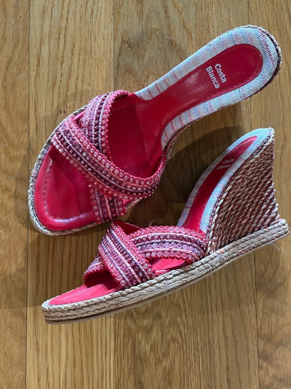 Constance wedge red with rhinestones size 8